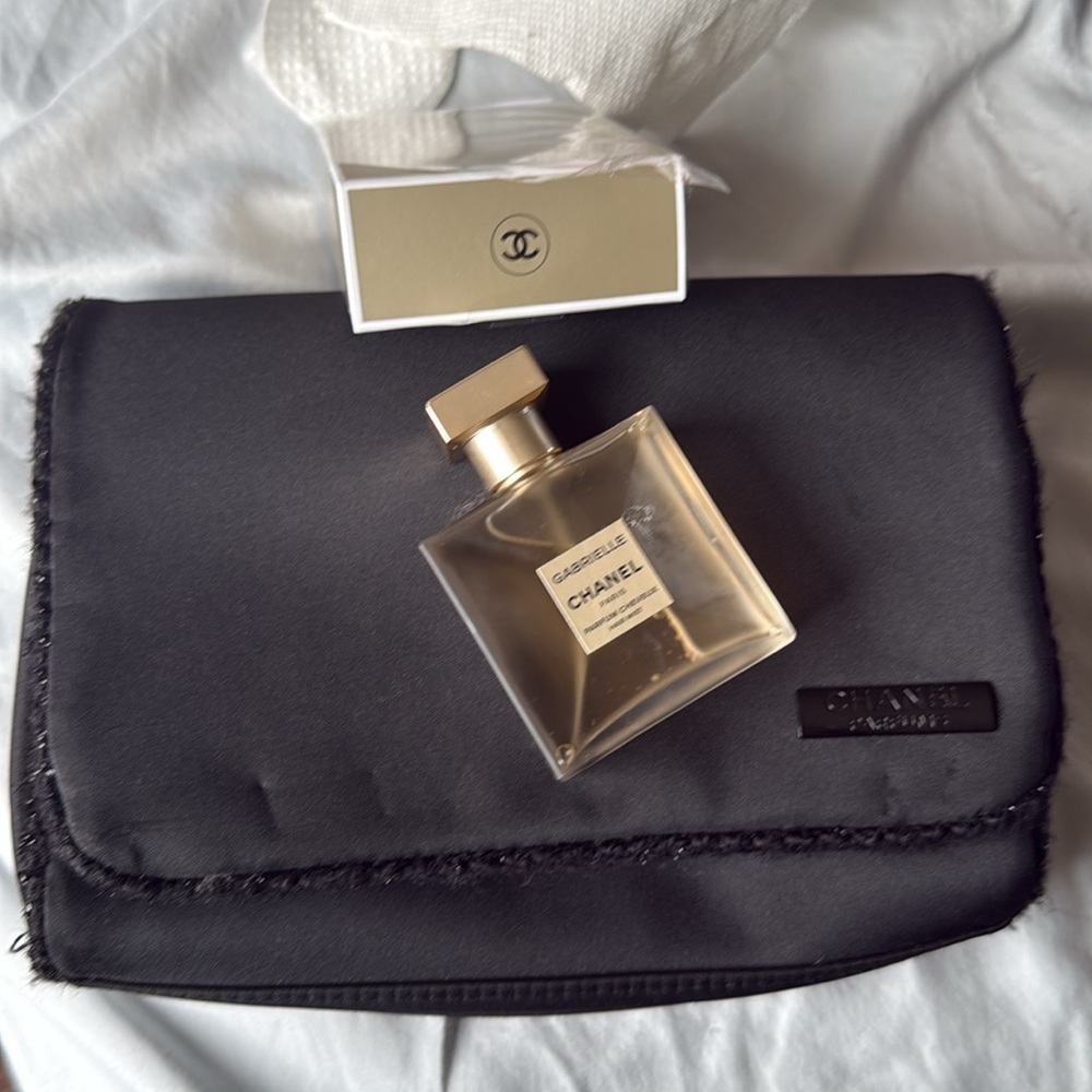 🌻 CHANEL GABRIELLE HAIR MIST 🌻PLUS with Chanel cosmetic bag 🌻